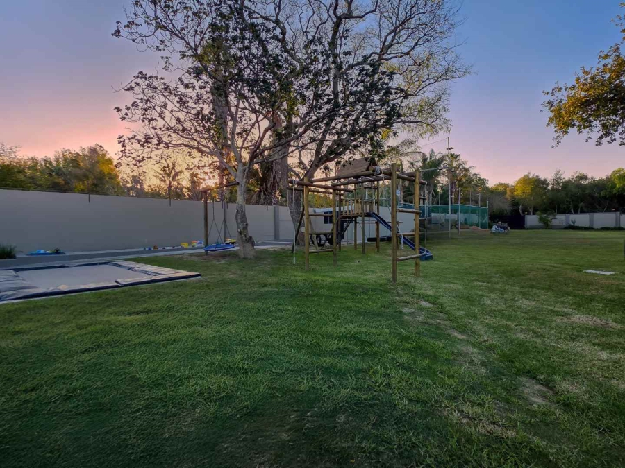 7 Bedroom Property for Sale in Durbanville Western Cape